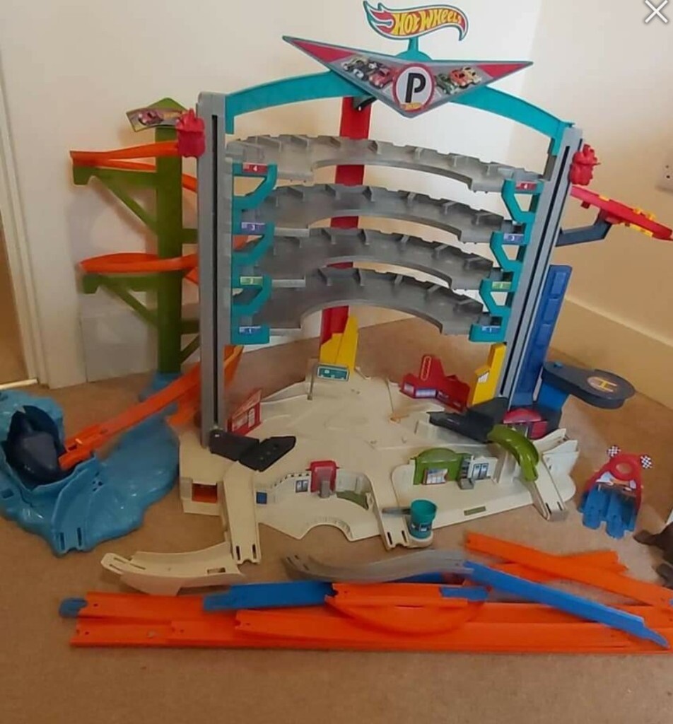 hot wheels extreme garage